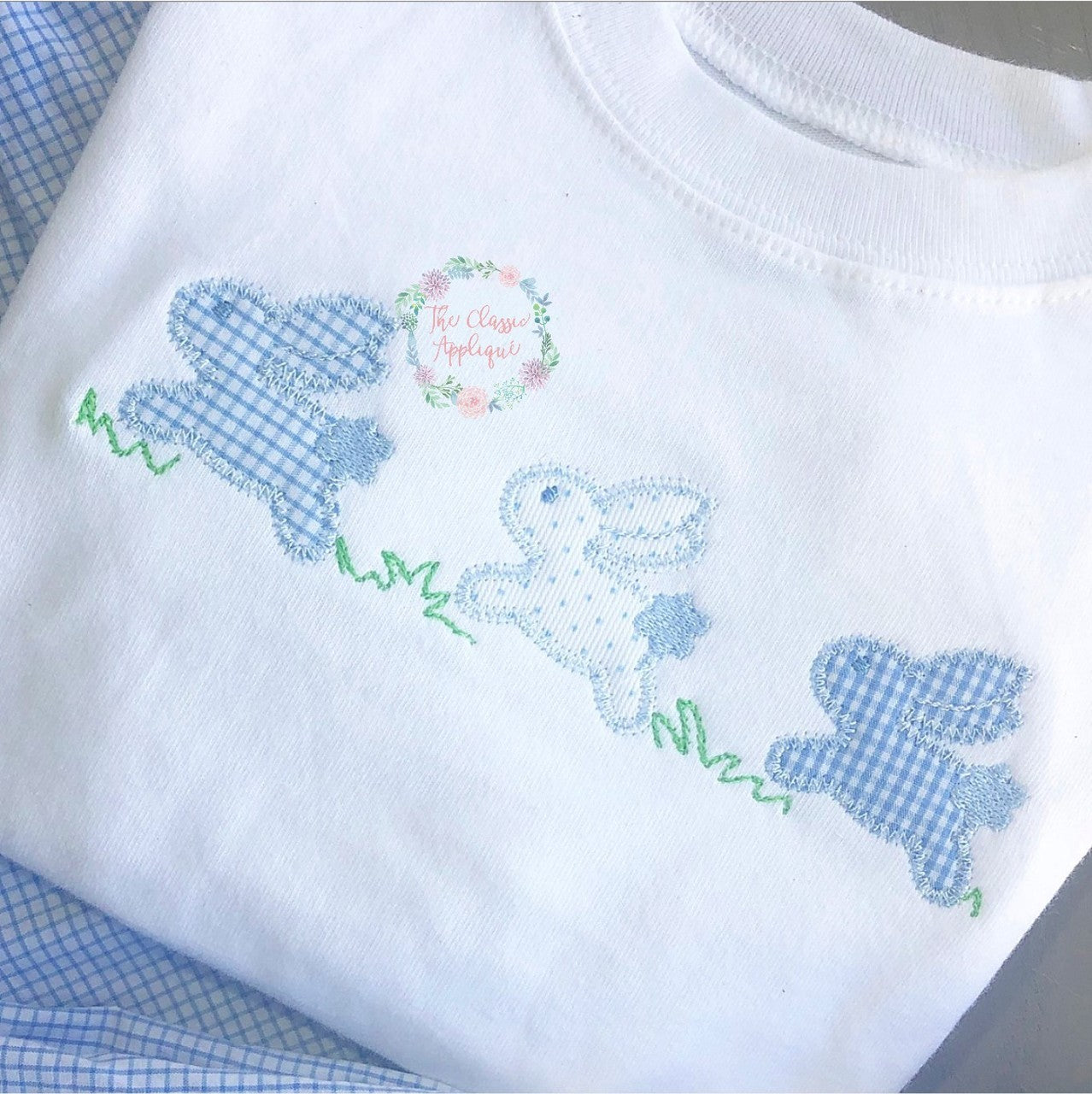 Sketch hopping bunnies with bow design