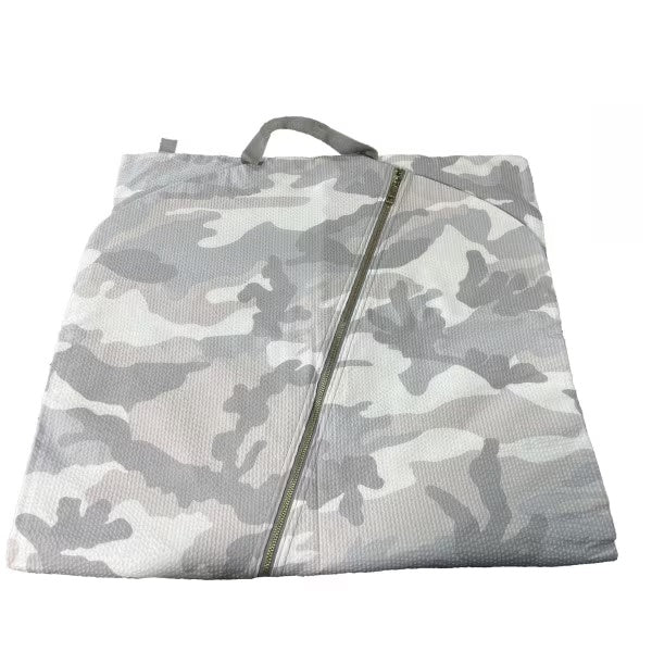 Seersucker Hanging Garment Bag