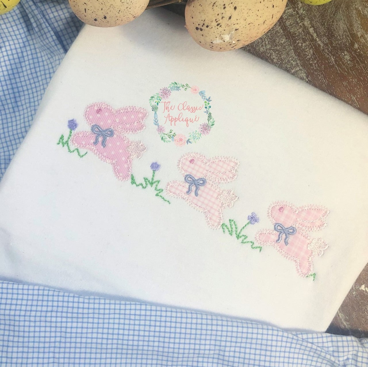 Sketch hopping bunnies with bow design