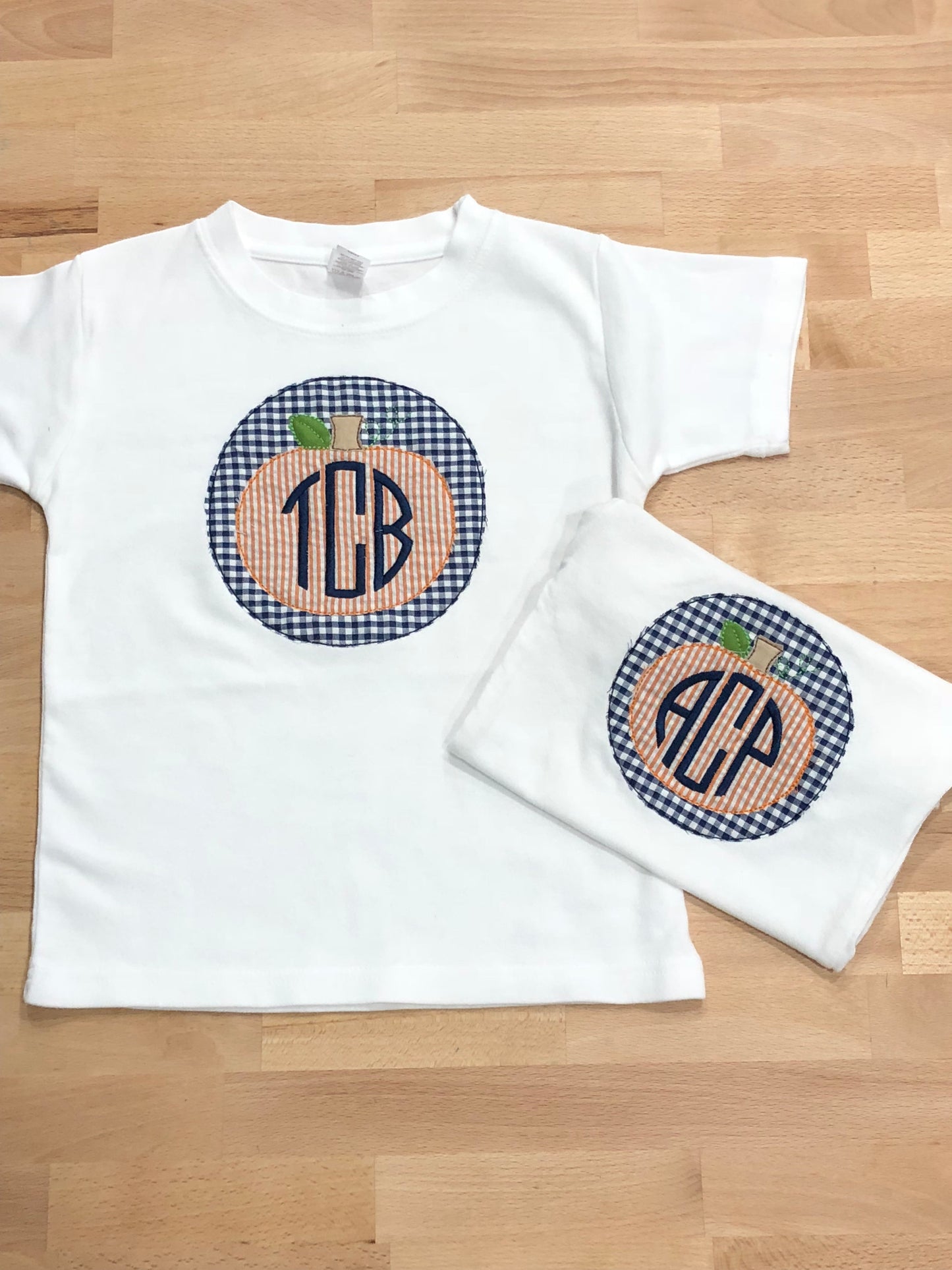 Pumpkin circle monogram Shirt